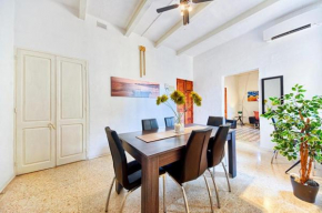 Valletta 2 bedroom sleeps 6 apartment walking distance to centre and the sea